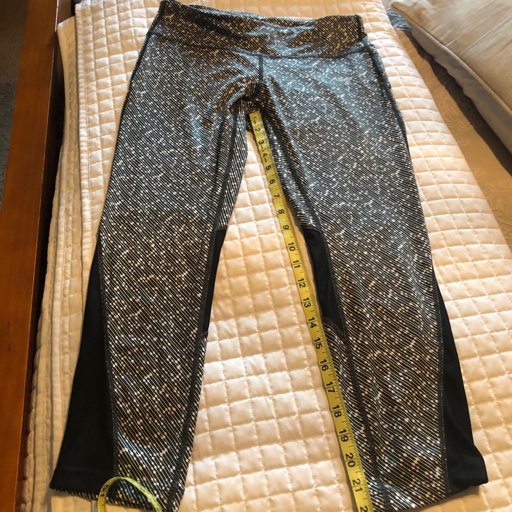 Nike. Yoga or leggings Cropped